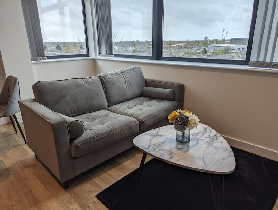 Lovely 1 Bed Apartment - Old Trafford Mánchester Exterior foto